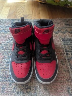 Nike Kids High-Top Sneakers in Red and Black